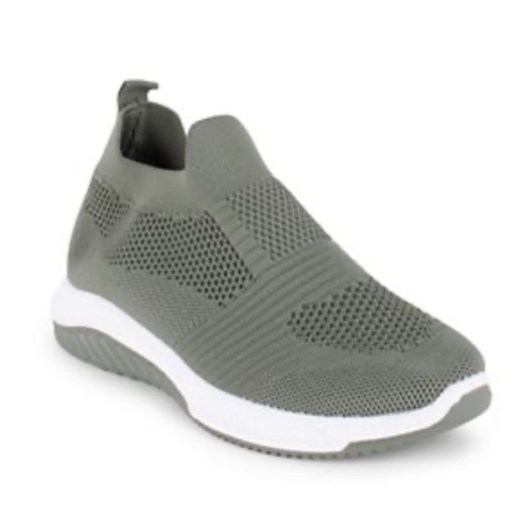 Danskin Shoes - NWOT DANSKIN VEGAN CHEERFUL SLIP ON KNIT SNEAKER SIZE 8 EU 39.5 OLIVE GREEN